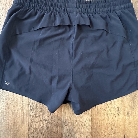 Athleta Girl Heart the Hustle 2.5 Shorts Size 12 - Picture 3 of 5